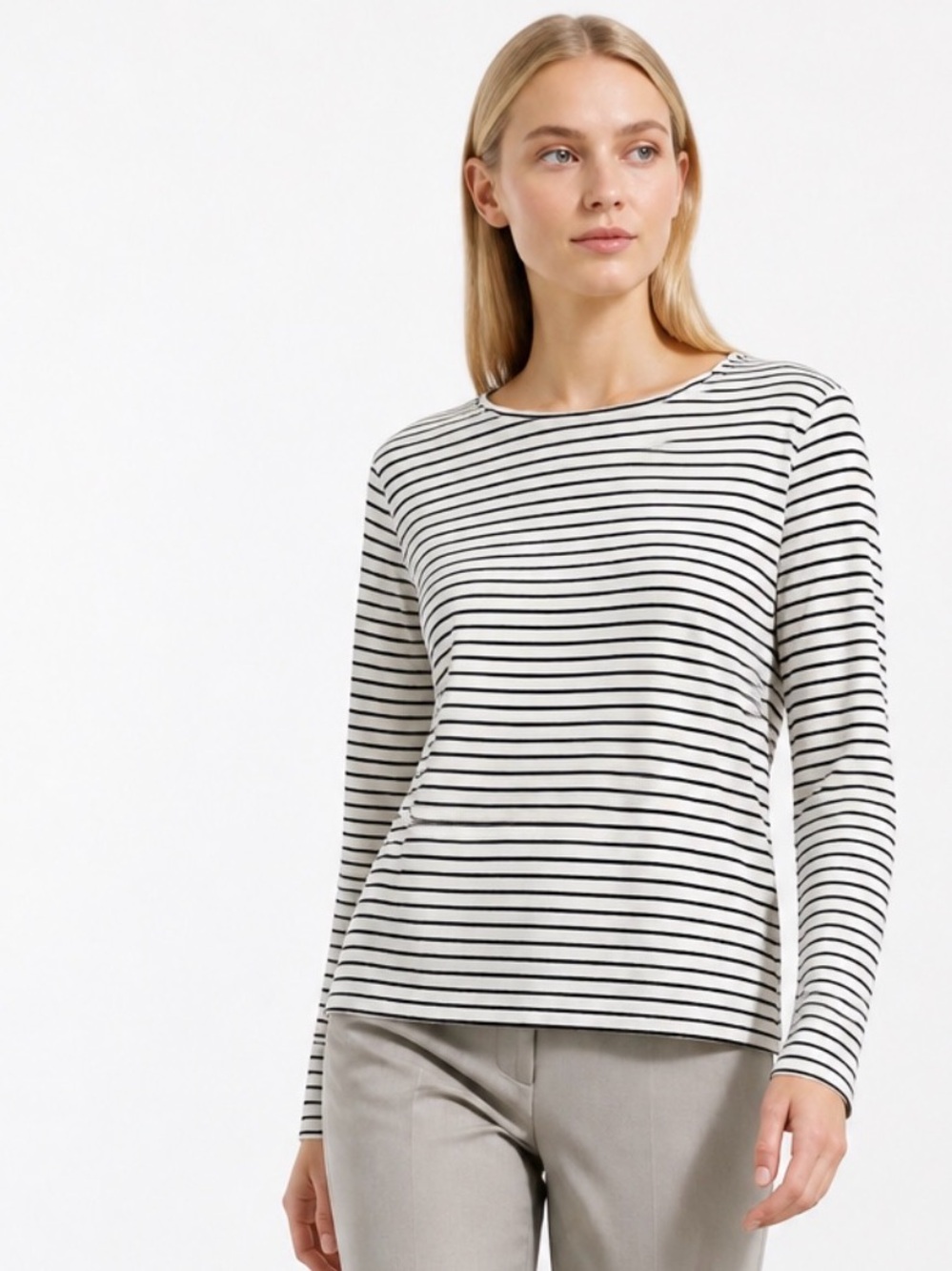 NWT JustFab Women’s Striped Boat Neck Top Size MediumBlack & white.